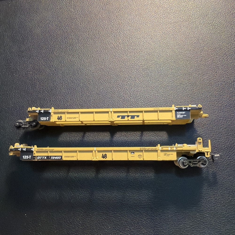 Walthers HO Scale Thrall Rebuilt 40' Well Car TTX DTTX #72403